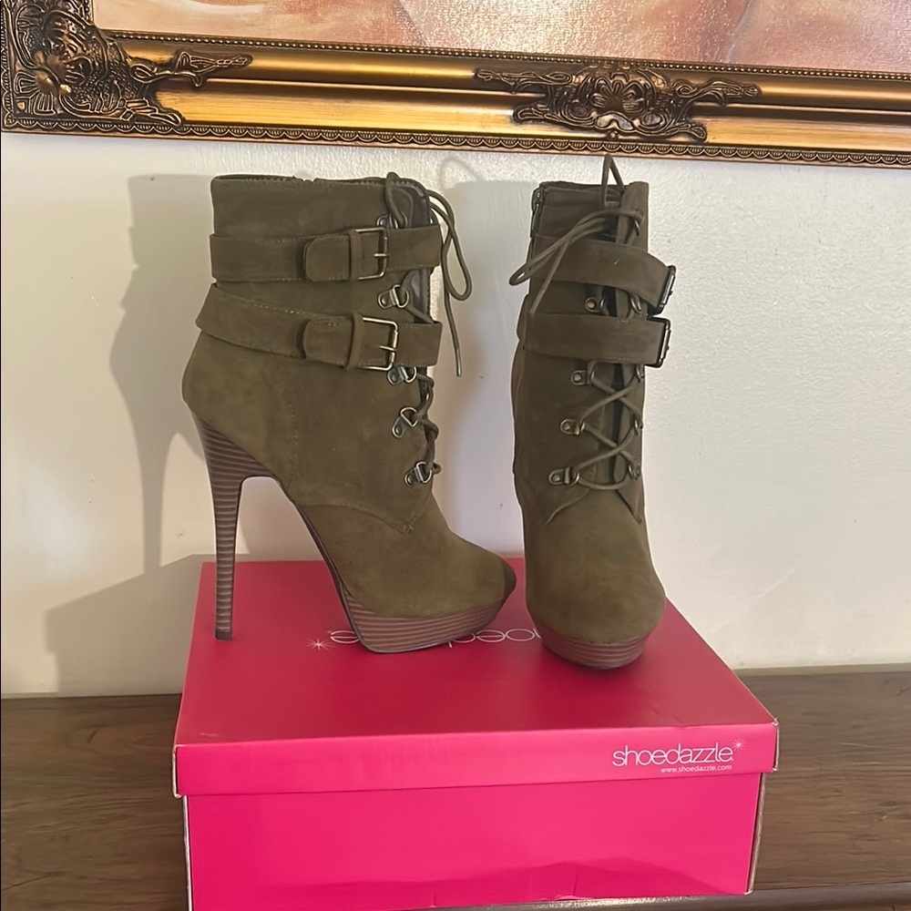 Shoe Dazzle Khaki Lace-Up Heeled Boots